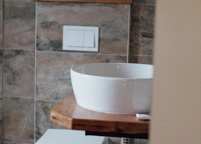 Hotel Nikol Voskopojë